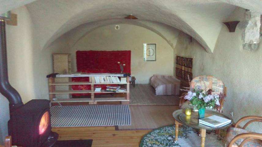 Location de vacances pour 3 personnes, avec terrasse et jardin à Rosans - 3