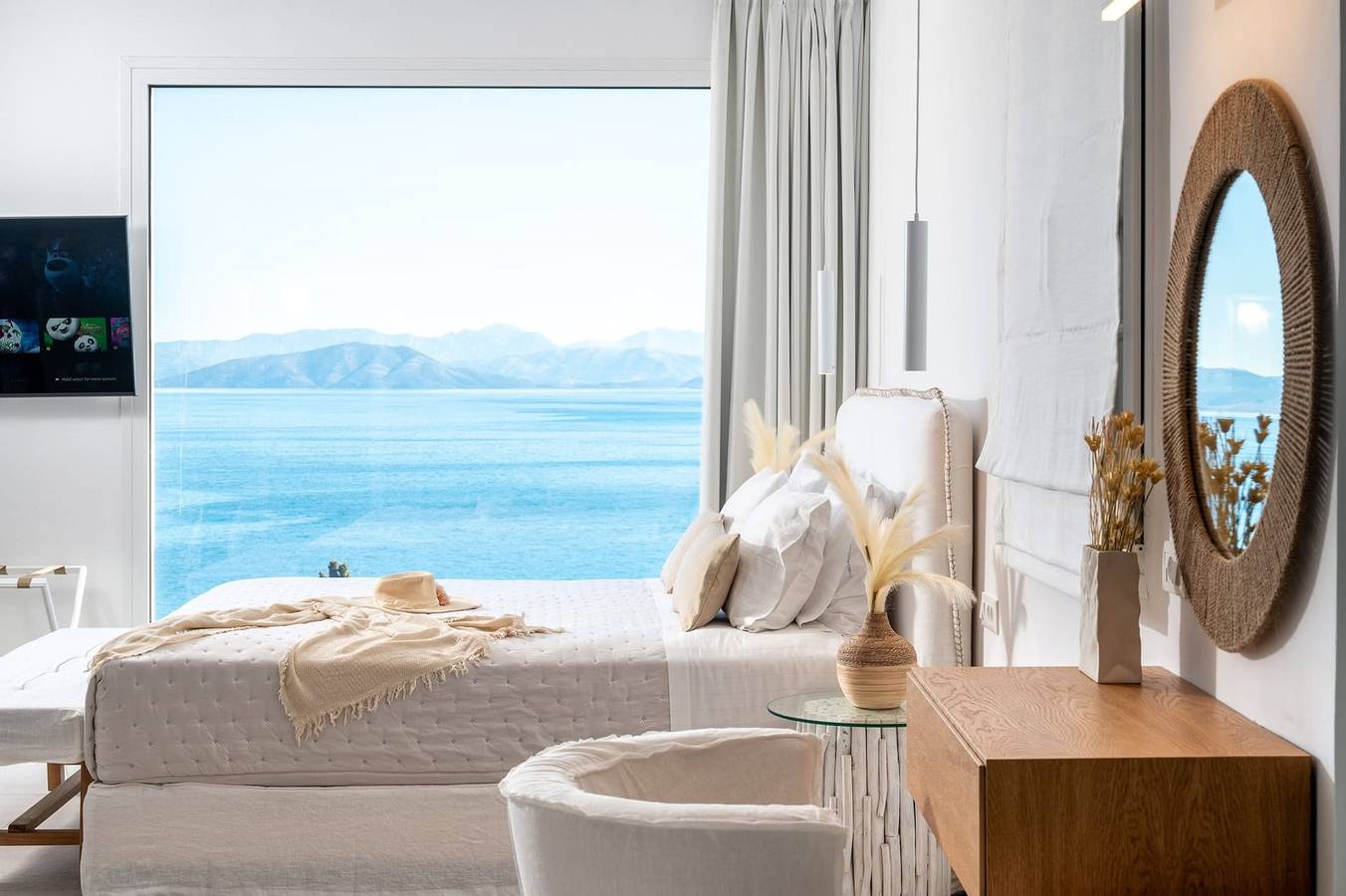 Ολόκληρο το διαμέρισμα, Panoramic Loft suite with indoor Hot tub in Πέραμα, Κέρκυρα