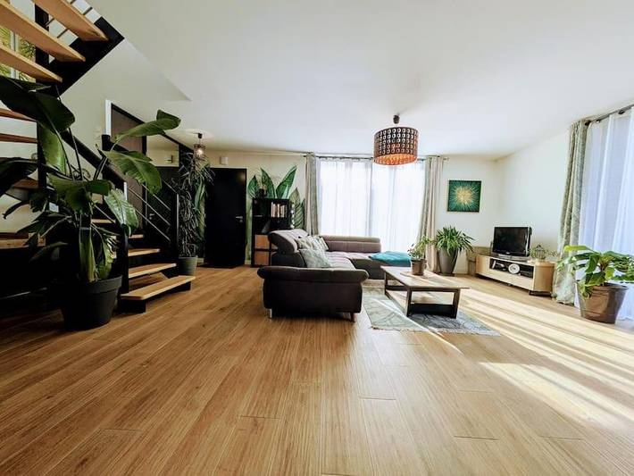 Location de vacances pour 8 personnes, avec Terrasse ainsi que Jardin et Piscine à Vigneux-de-Bretagne