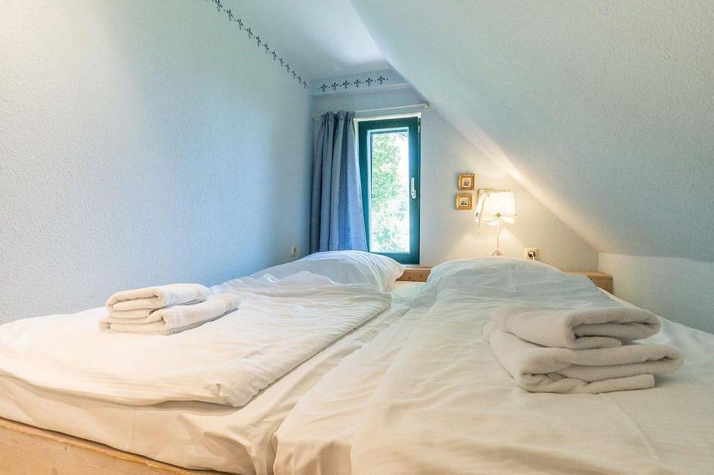 Ganze Wohnung, Küstenhof am Kap Arkona - Ferienhaushälfte \"Königsmeerblick\" in Nobbin, Putgarten