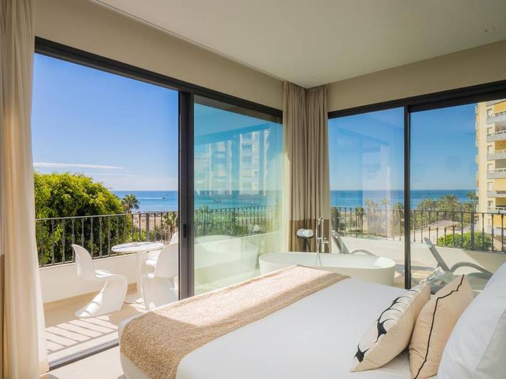 Hôtel pour 3 personnes, avec jardin et piscine