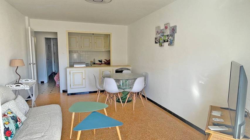 Gîte pour 6 personnes, avec terrasse, adapté aux familles dans Casino De Sainte Maxime - 3