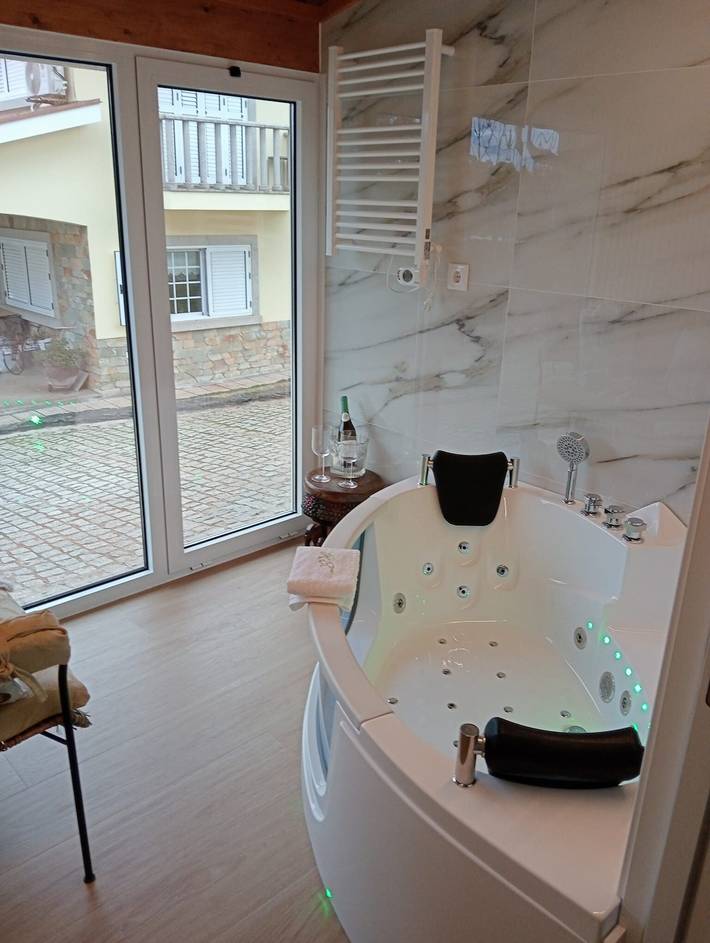 Casa de férias para 4 pessoas, com piscina infantil e jardim em Distrito de Bragança