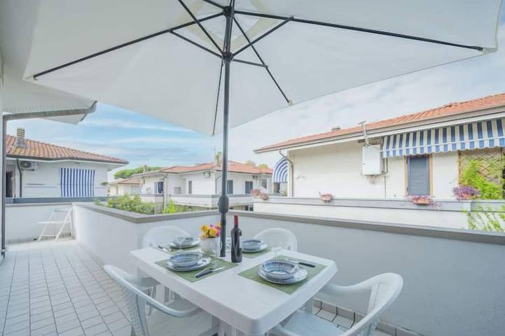 Appartamento per 4 persone, con terrazza, con animali domestici in Torre del Lago Puccini
