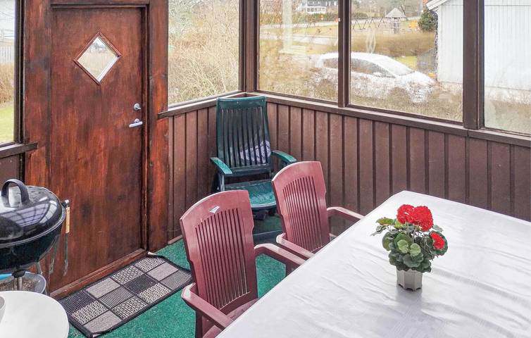 Ferienhaus für 4 Personen, mit Terrasse und Garten in Tanum - 3