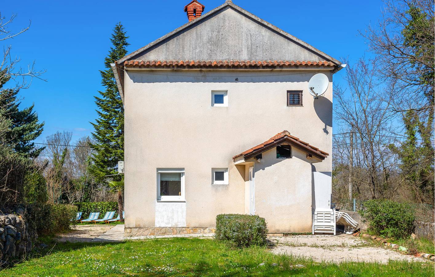 Gemütlich, nur 2 km vom Strand entfernt: WLAN, Klimaanlage, Parkplatz, Terrasse und mehr! in Županje, Silo (Krk)