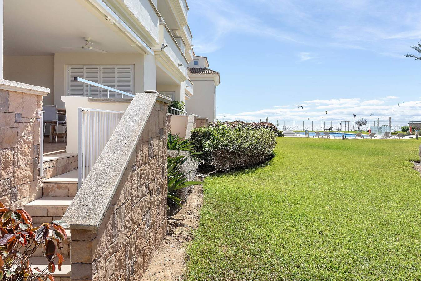 Apartamento entero, Bright apartment front of beach. Guadalmansa Beach in Sun Park (Estepona), Estepona