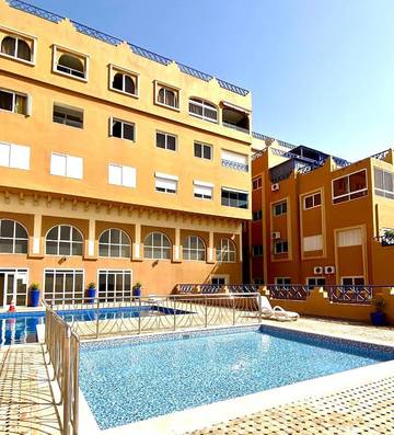 Gîte pour 5 personnes, avec vue et terrasse ainsi que vue sur le lac et piscine dans Tamraght Ouzdar