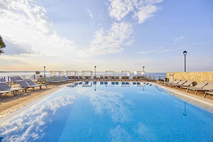Hôtel pour 2 personnes, avec Balcon et Terrasse ainsi que Jacuzzi et Piscine à Illetes