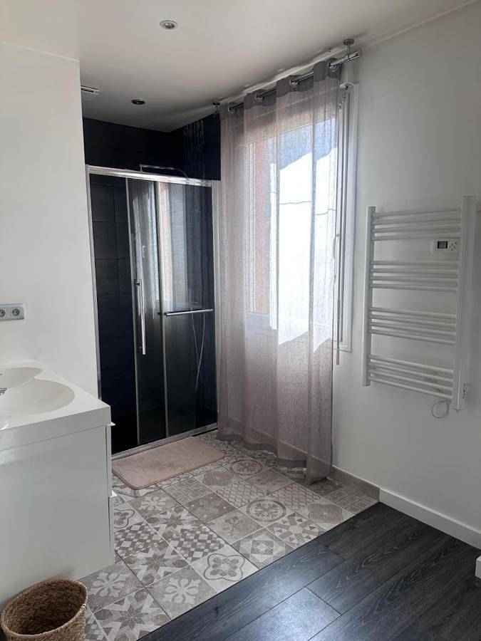 Gîte pour 6 personnes, avec terrasse à Savigny-sur-Orge - 4