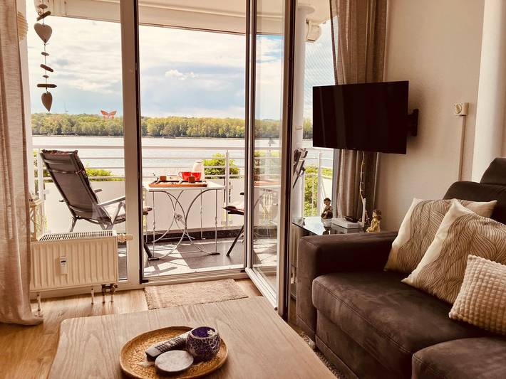 Ferienwohnung für 4 Personen, mit Balkon und Seeblick am Steinwarder