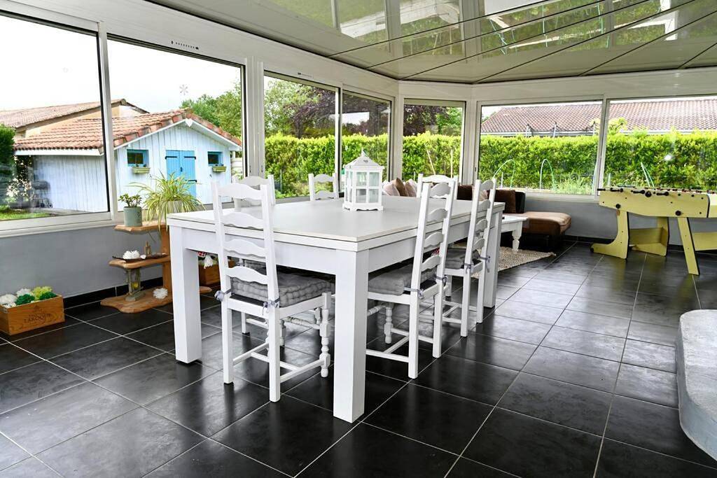 La Maison Maluti - avec Baby-foot, Billard & Wifi in Hostens, Région de Langon