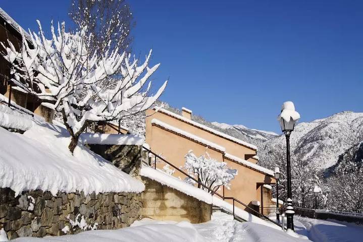 Gîte pour 8 personnes, avec terrasse dans le Parc national du Mercantour - 3