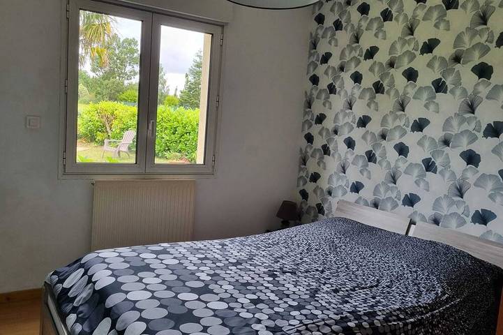 Location de vacances pour 8 personnes, avec terrasse et jardin à Trégomeur - 2