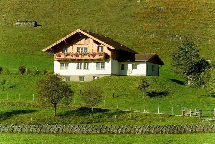 Ferienwohnung für 5 Personen, mit Balkon und Garten sowie Sauna in Dorfgastein