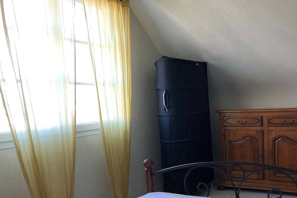 Apartamento entero, Superior-Apartamento-Baño privado con ducha in La Riche, Región de Tours