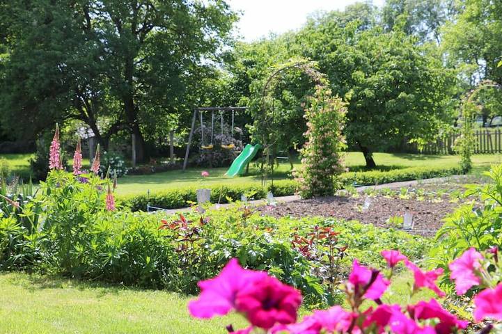 Gîte pour 9 personnes, avec jardin à Saint-Blin