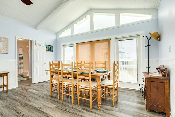 Vacation rental for 6 people, with terrace and pool in Jamaica Beach