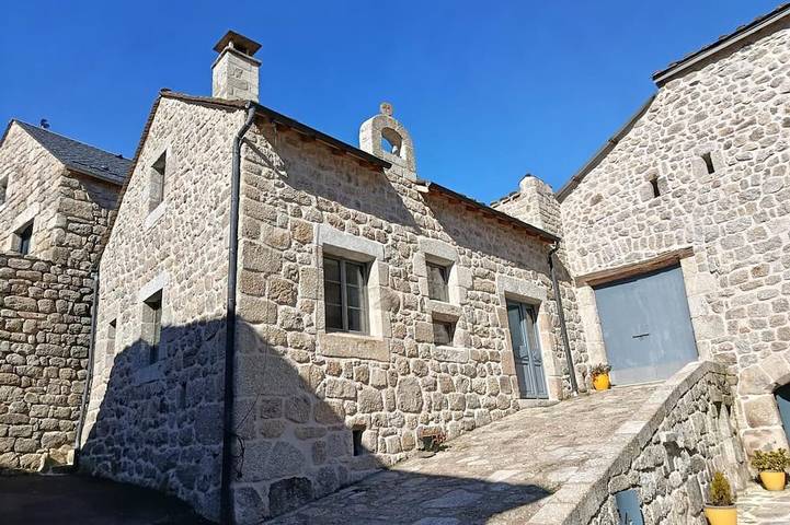 Location de vacances pour 2 personnes dans Chastel-Nouvel