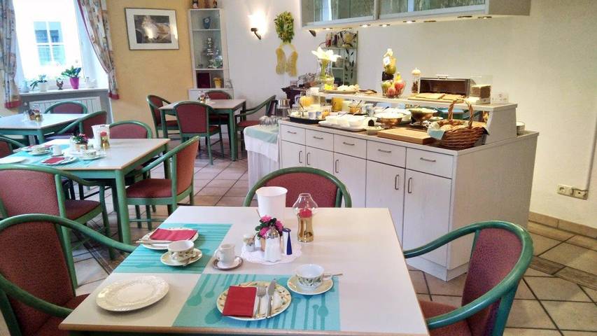 Haus am Kurpark - Hotel garni - Budget-Einzelzimmer inklusive Frühstück in Bad Steben, Landkreis Hof