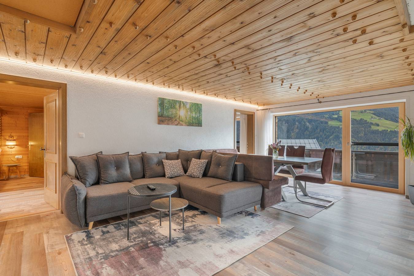 Apartment 'Hus Obergrecht' with Mountain View, Balcony and Wi-Fi