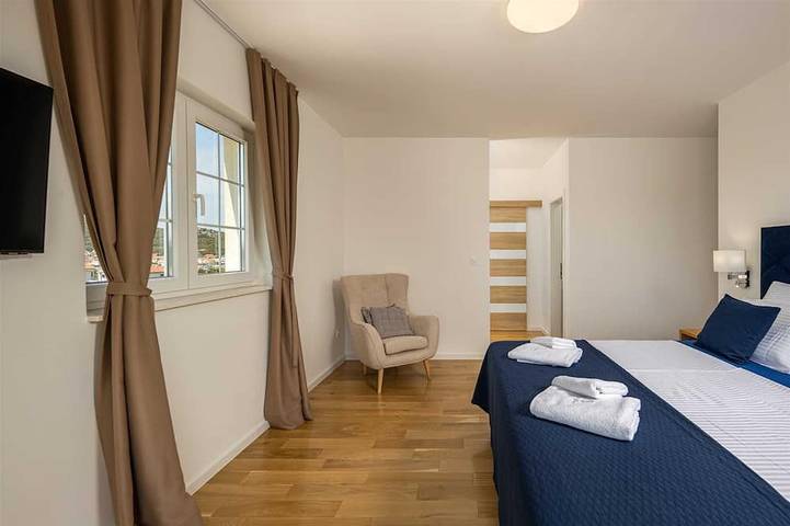 Villa pour 8 personnes, avec jardin à Jezera - 4