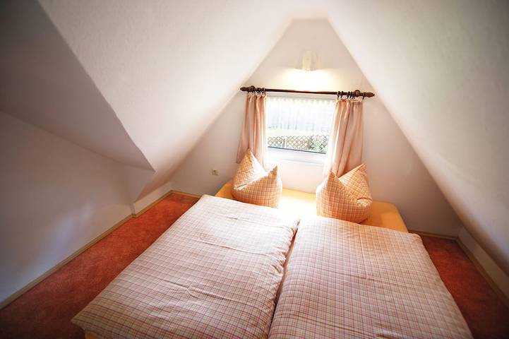 Location de vacances pour 5 personnes, avec jardin à Klingenthal - 4