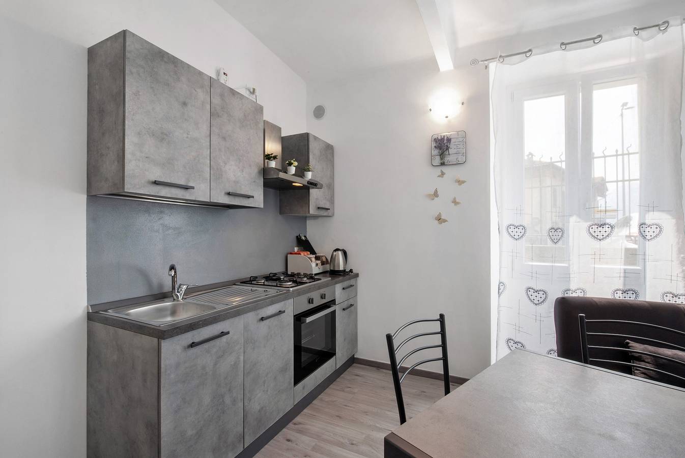 Appartamento intero, Appartamento 'Lescen White Residence - Swimming' con vista lago, piscina in comune e Wi-Fi in Bagnana (Lezzeno), Lezzeno