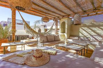 Chambre d’hôte pour 3 personnes, avec piscine et balcon à Marrakech