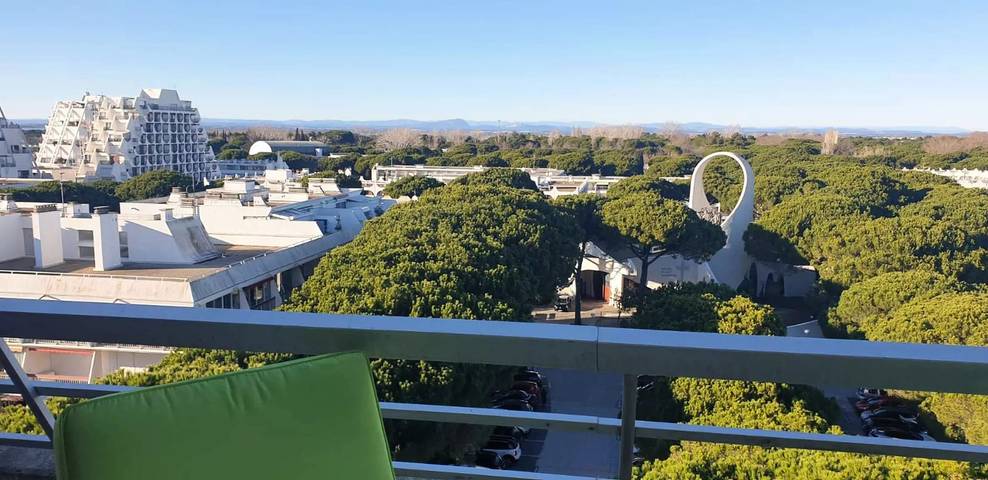 Gîte pour 8 personnes, avec terrasse dans Office De Tourisme La Grande Motte - 2