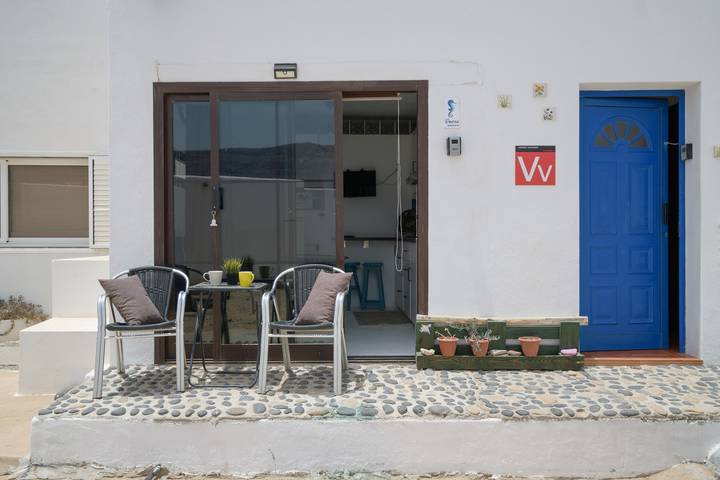 Ganzes Studio, Ferienstudio 'Loft La Caletilla' mit Meerblick und privater Terrasse in La Graciosa, Parque Natural Archipiélago Chinijo