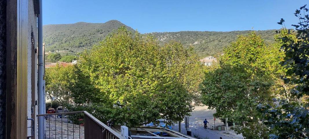 Gîte pour 4 personnes, avec vue et terrasse dans Cinema L Arlequin Nyons - 2