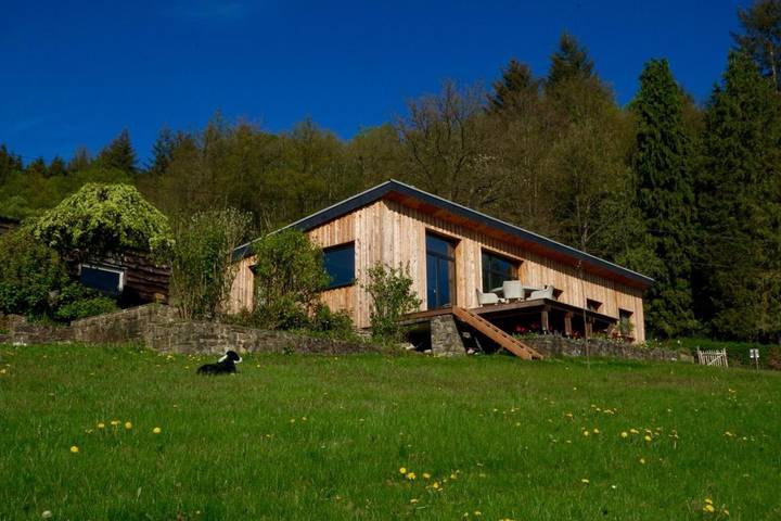 Chambre d’hôte pour 4 personnes, avec jardin dans Redu