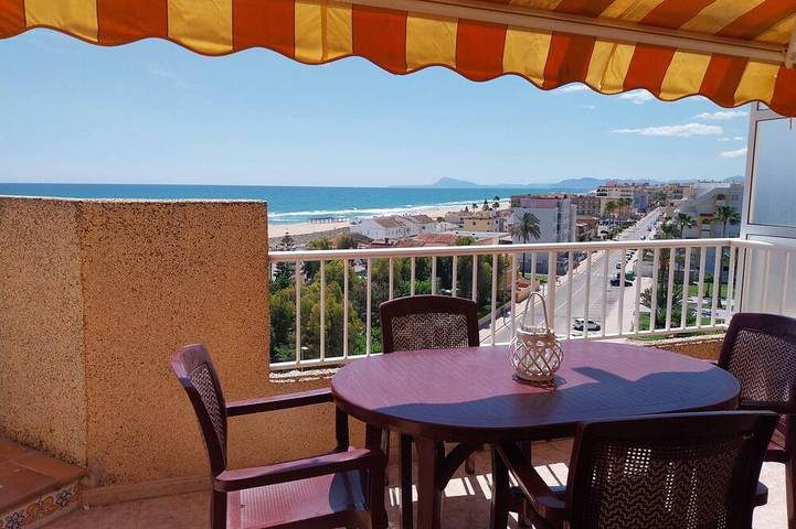 Ferienwohnung für 5 Personen, mit Balkon und Garten sowie Pool