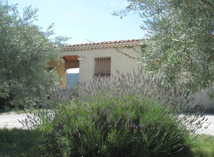 Gîte pour 4 personnes, avec jardin et terrasse dans Parc naturel régional du Mont-Ventoux - 3