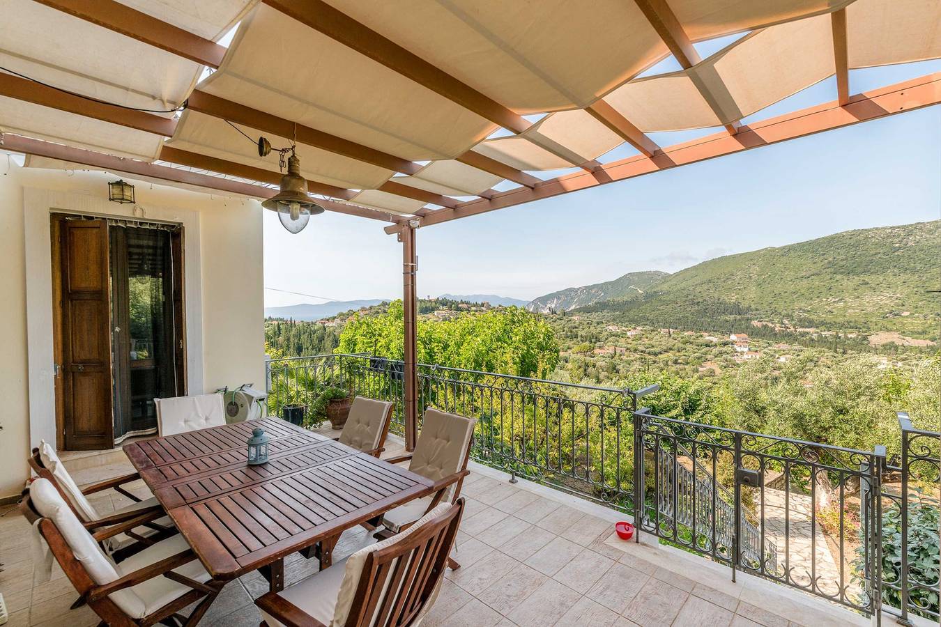 Villa per 14 persone con balcone/terrazza in Platrithias, Grecia