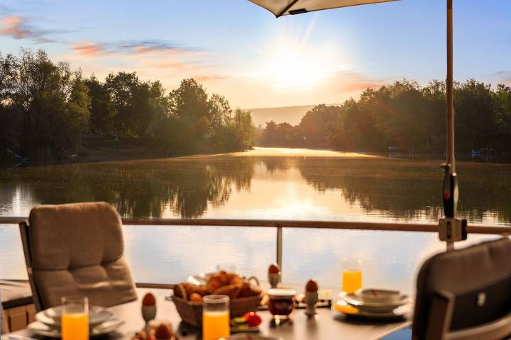 Ferienhaus für 4 Personen, mit Terrasse und Seeblick sowie Ausblick im Weserbergland - 2