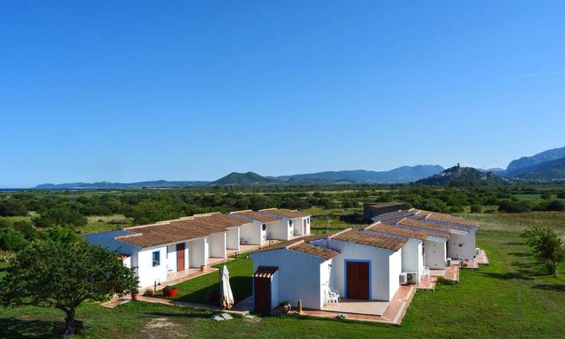 Alloggio in famiglia per 2 persone, con panorama e giardino nonché terrazza in Sardegna