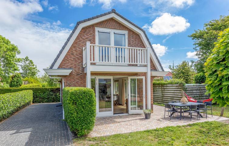 Bungalow voor 7 personen, with tuin and terras as well as uitzicht in Noordwijk