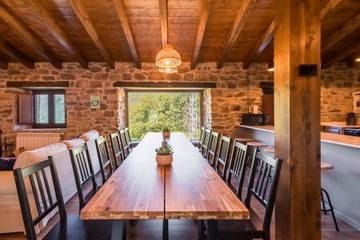 Casa Rural para 13 Personas en San Pedro del Romeral, Interior de Cantabria, Foto 4