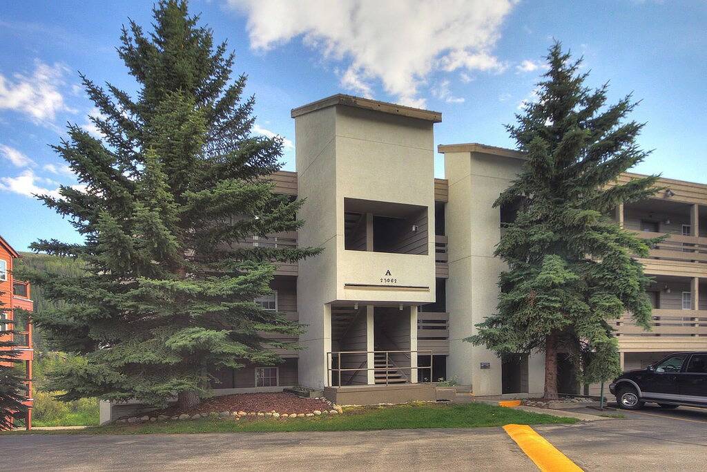 Ganze Wohnung, Pet Friendly- Walk, Shuttle zum Keystone Aktivitäten, Restaurants. Deck mit Blick auf den Fluss und die Berge in Arapahoe Basin
