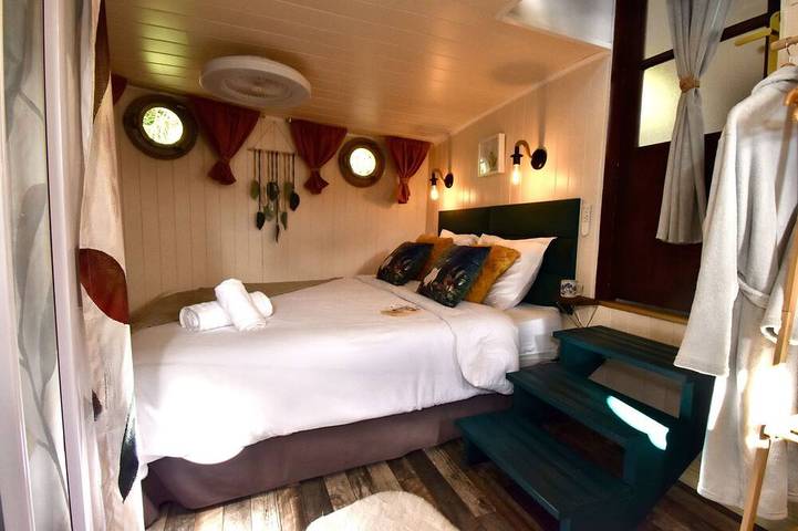 Péniche pour 2 personnes, avec jacuzzi et jardin en Provence-Alpes-Côte d'Azur - 2