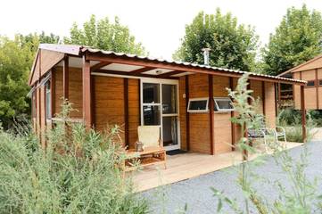 Gîte pour 2 personnes, avec piscine ainsi que vue et jardin, animaux acceptés à Saint-André-d'Allas