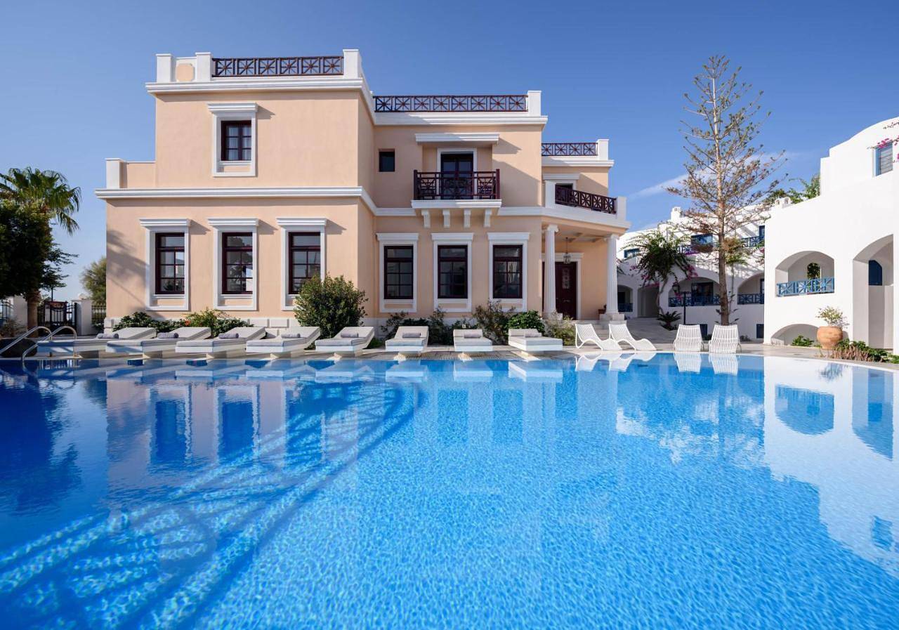 Veggera Beach Hotel in Spiaggia di Perivolos, Perissa