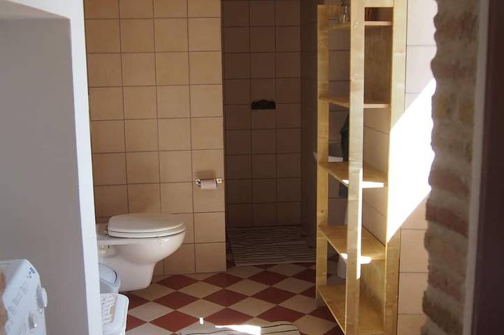 Casale in pietra ristrutturato con cura in Arcevia, Provincia di Ancona