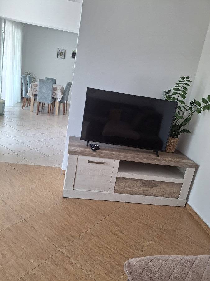 Entire apartment, Ferienwohnung in Kampor mit Meerblick, Terrasse, Klimaanlage, W-Lan (3708-1) in Plaža Miral, Kampor