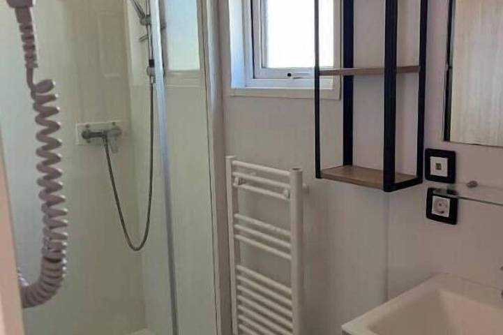 Chalet 3 chambres en bord de mer — Accès direct à la plage dans un cadre naturel in Rivedoux-Plage, Île de Ré