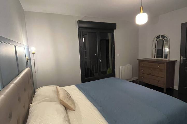 Ganze Wohnung, In the heart of the Ossau valley renovated 3-bedroom apartment in Laruns, Béarn