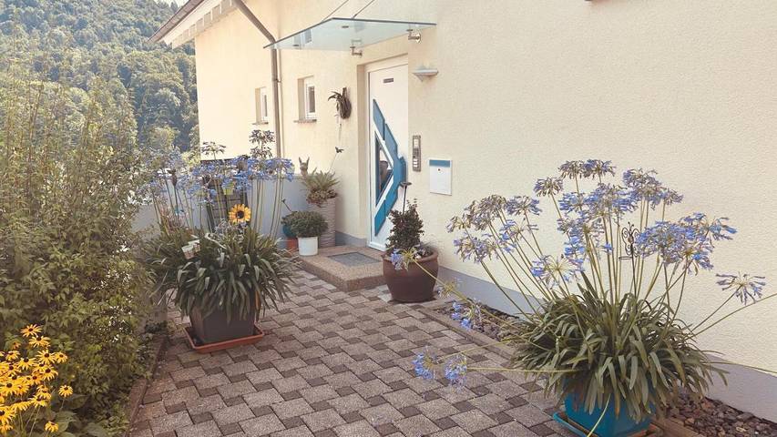 Ferienwohnung für 2 Personen, mit Terrasse und Garten sowie Ausblick in Stühlingen