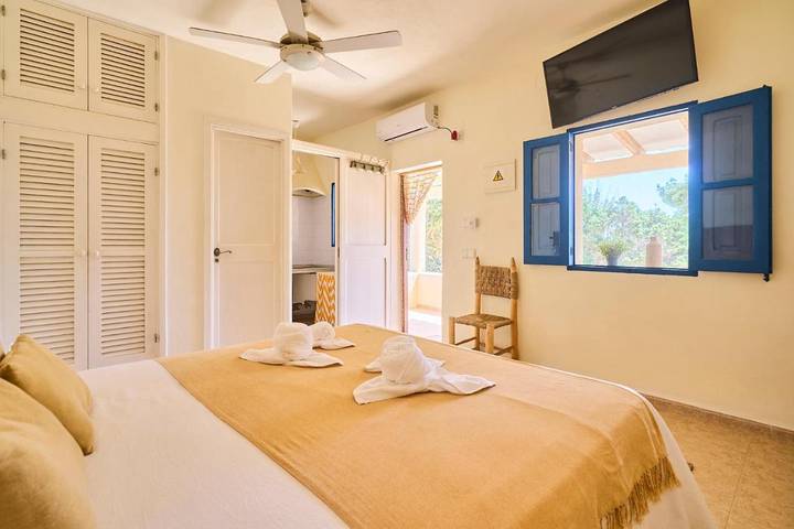 Hôtel pour 2 personnes, avec jardin et vue dans Playa Migjorn Formentera - 3